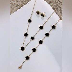 Elegant Black and Gold Flower Jewelry Set